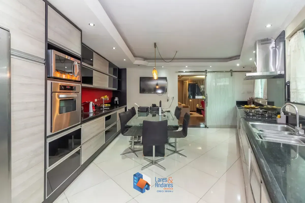 Imagem Sobrado para venda em Nossa Senhora do Ó com 3 quartos, sendo 3 suítes, 324m²