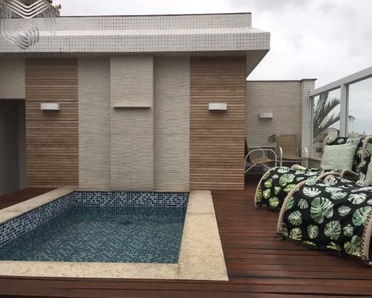 Imagem Cobertura de luxo à venda no Recreio dos Bandeirantes, Rio de Janeiro - 4 quartos, 4 suítes, 7 banheiros, 3 vagas de garagem - 360m² de área.