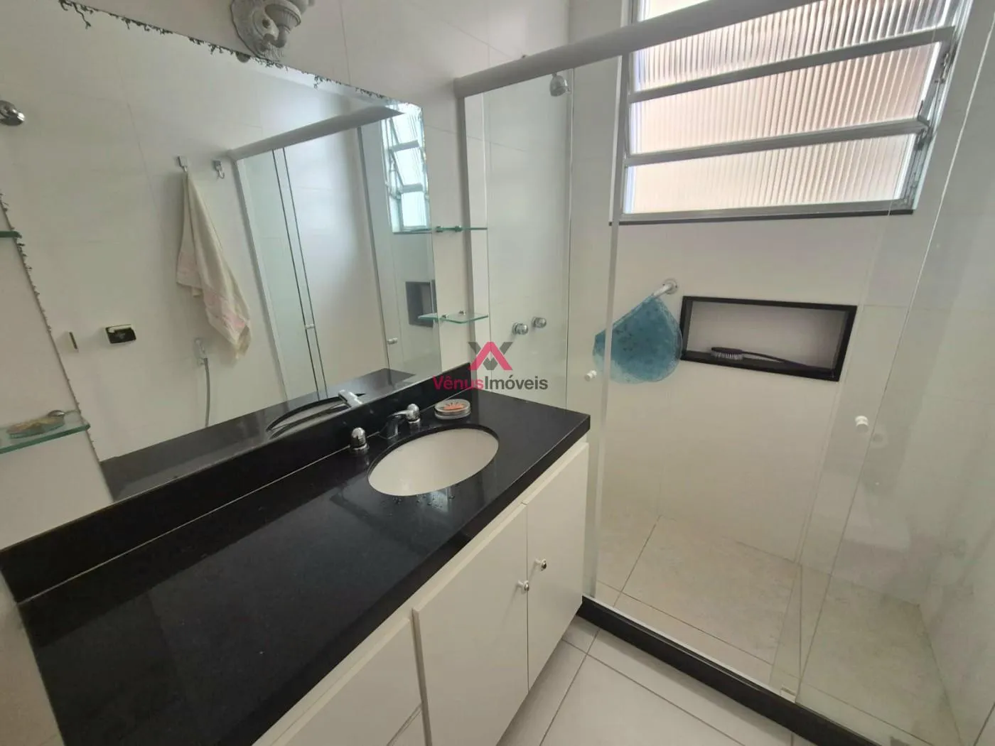 Imagem Apartamento 2 Quartos para Venda em Rio de Janeiro, Copacabana, 2 dormitórios, 1 banheiro, 1 vaga