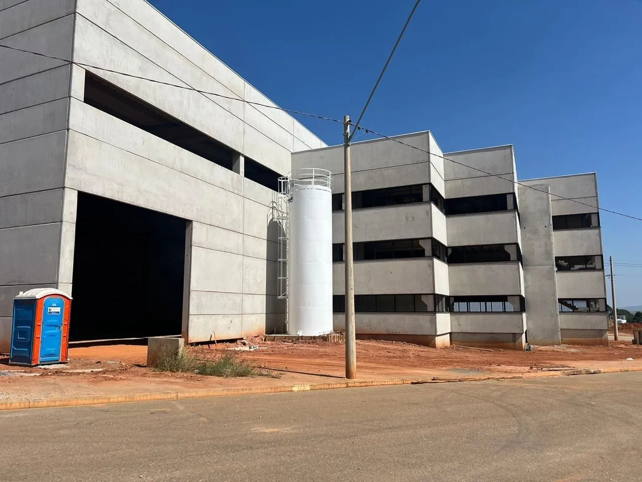 Imagem Galpão industrial em condomínio para locação em Sorocaba-SP, bairro Iporanga, com 2.096,00 m² de área.