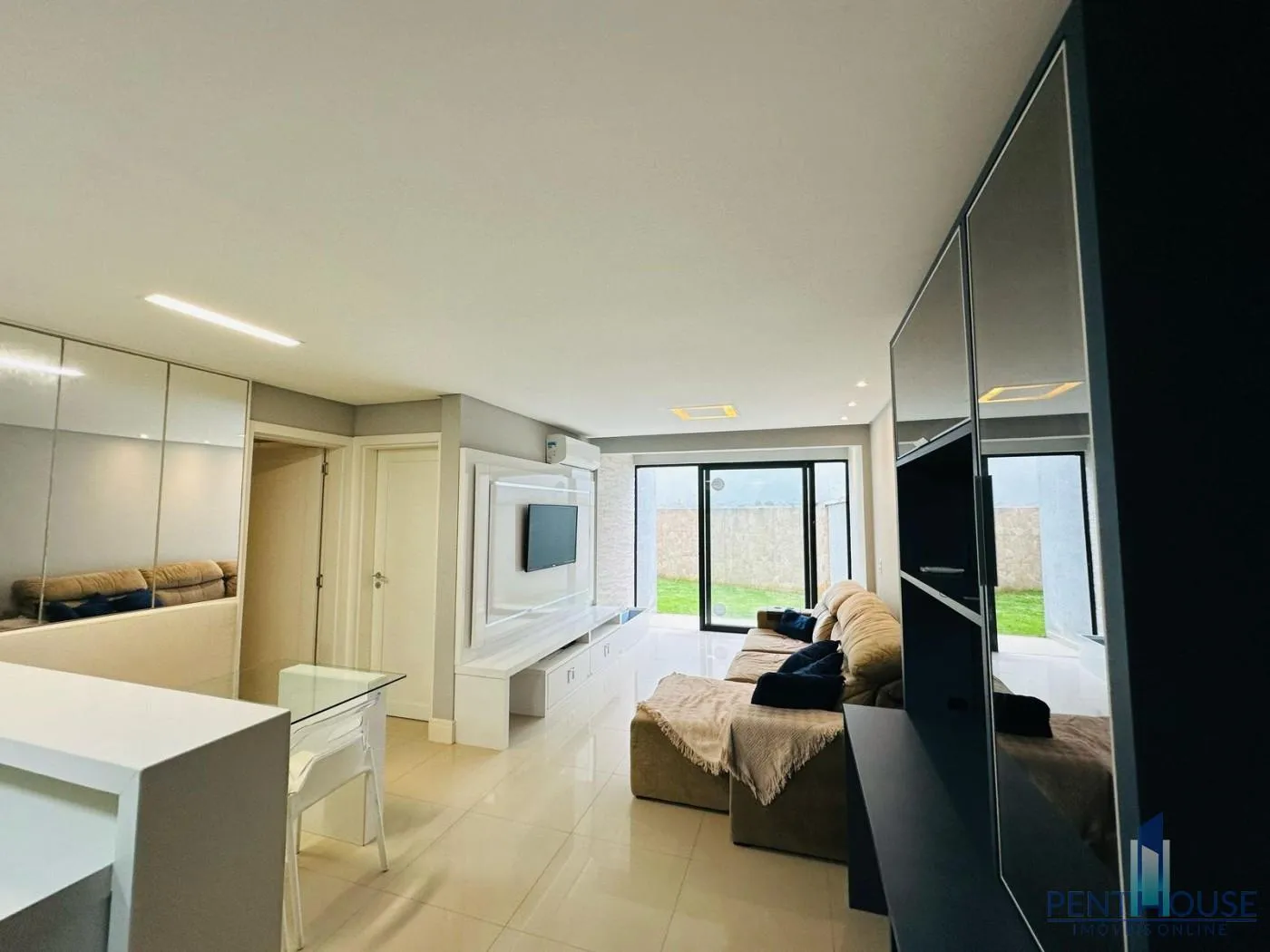 Imagem Apartamento com Terraço para Venda em Balneário Camboriú, Praia dos Amores, 2 dormitórios, 2 suítes, 3 banheiros, 2 vagas
