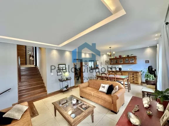 Imagem Casa Espetacular no Golf Village na Granja Viana