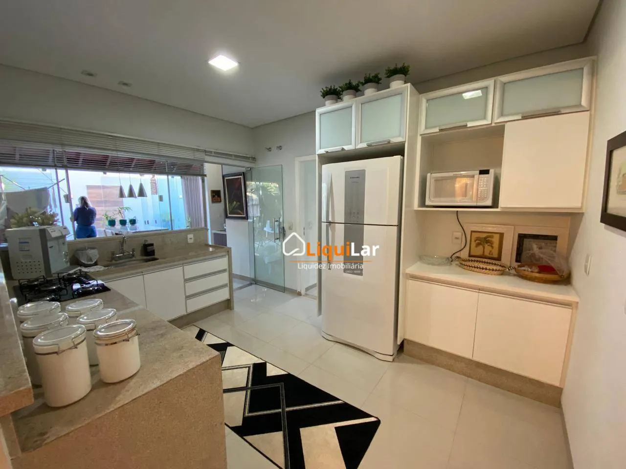 Imagem Lindíssima Casa com 3 suítes completa com armários
