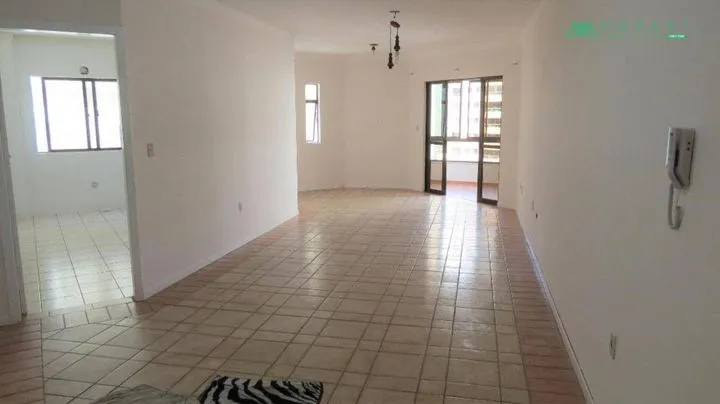 Imagem Apartamento com 2 Quartos à Venda, 100 m² em Itapema