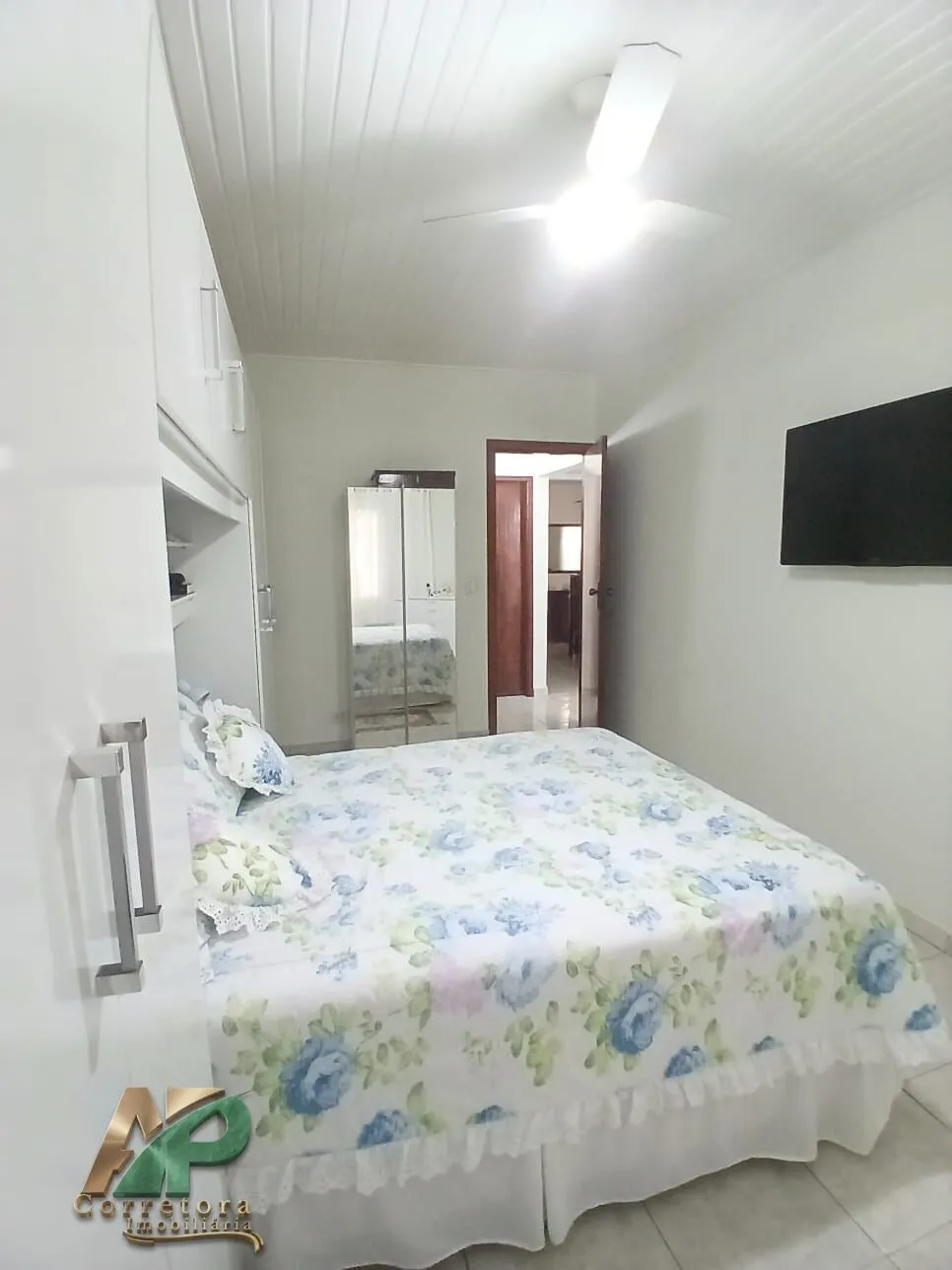 Imagem Oportunidade na Vila Rica SP: Casa Ampla com 4 Dorms (2 Suítes) por R$ 590 Mil!