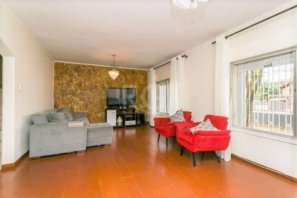 Imagem Casa para Venda - 238.35m², 4 dormitórios, sendo 1 suites, 2 vagas - Nonoai