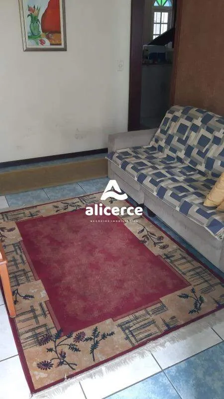Imagem Casa à venda com 6 quartos 2 suítes, 250m² em Praia Comprida São José