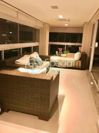 Imagem Apartamento com 204m², andar alto em Moema Índios. Ensolarado, sala ampla integrada a varanda gour...