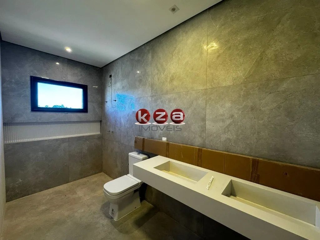 Imagem Casa de luxo para venda e locação em condomínio exclusivo de Valinhos-SP: 4 suítes, 3 salas, 6 banheiros, 4 vagas de garagem, 483m².