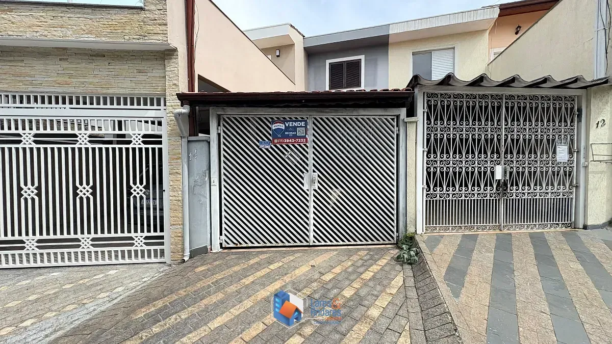 Imagem Sobrado para venda em Jardim Regina com 3 quartos, sendo 1 suíte, 101m²