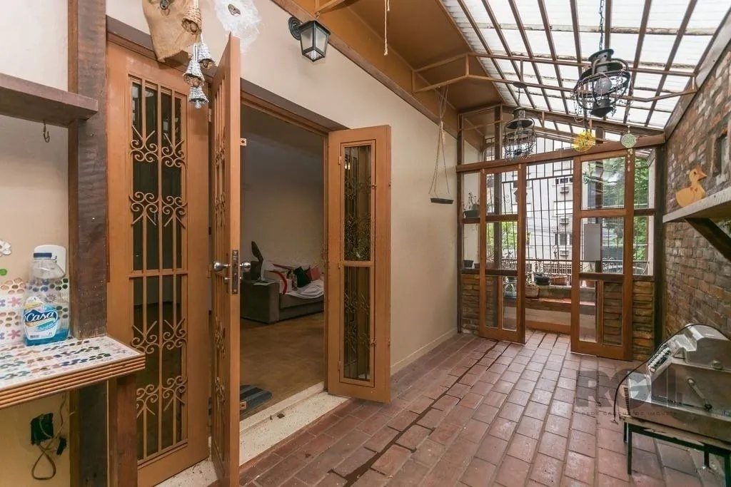 Imagem Excelente casa de 150m² com 3 dormitórios e 2 vagas.