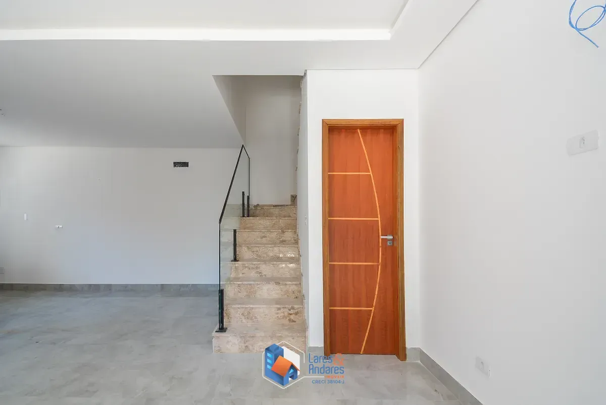 Imagem Sobrado para venda em Vila Gumercindo com 3 quartos, sendo 1 suíte, 180m²