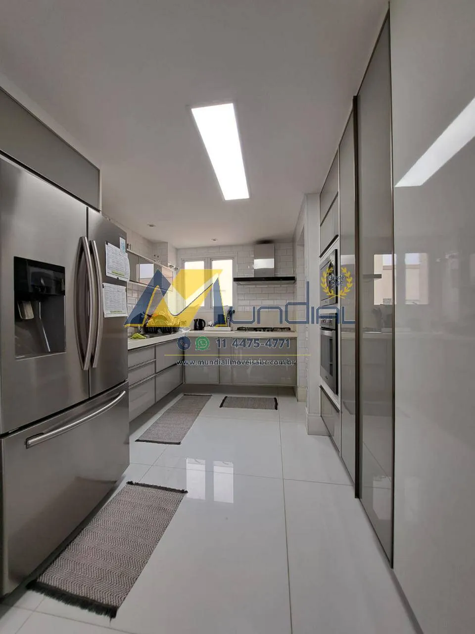 Imagem Cobertura Duplex de Alto Padrão com 227m² e 4 Vagas
