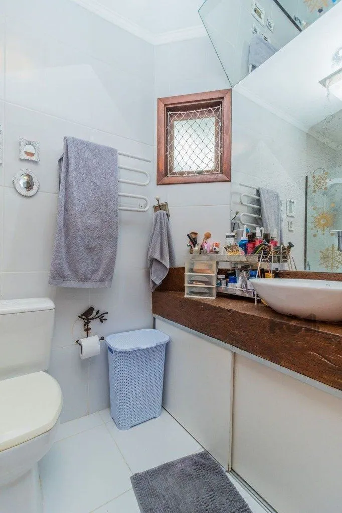 Imagem Casa em Condomínio 199m² - 3 dormitórios, 2 vagas no bairro Nonoai