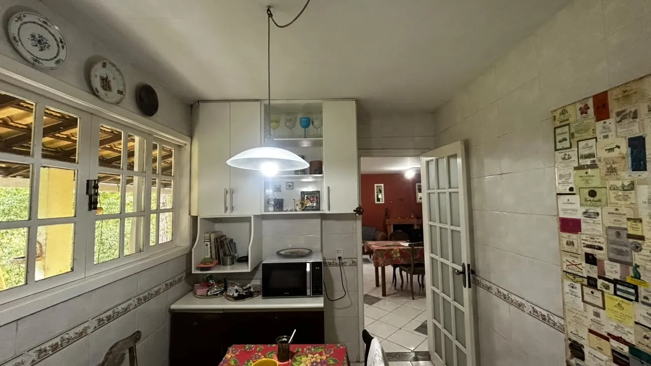 Imagem Casa em Condomínio para Venda em Petrópolis / RJ no bairro Itaipava