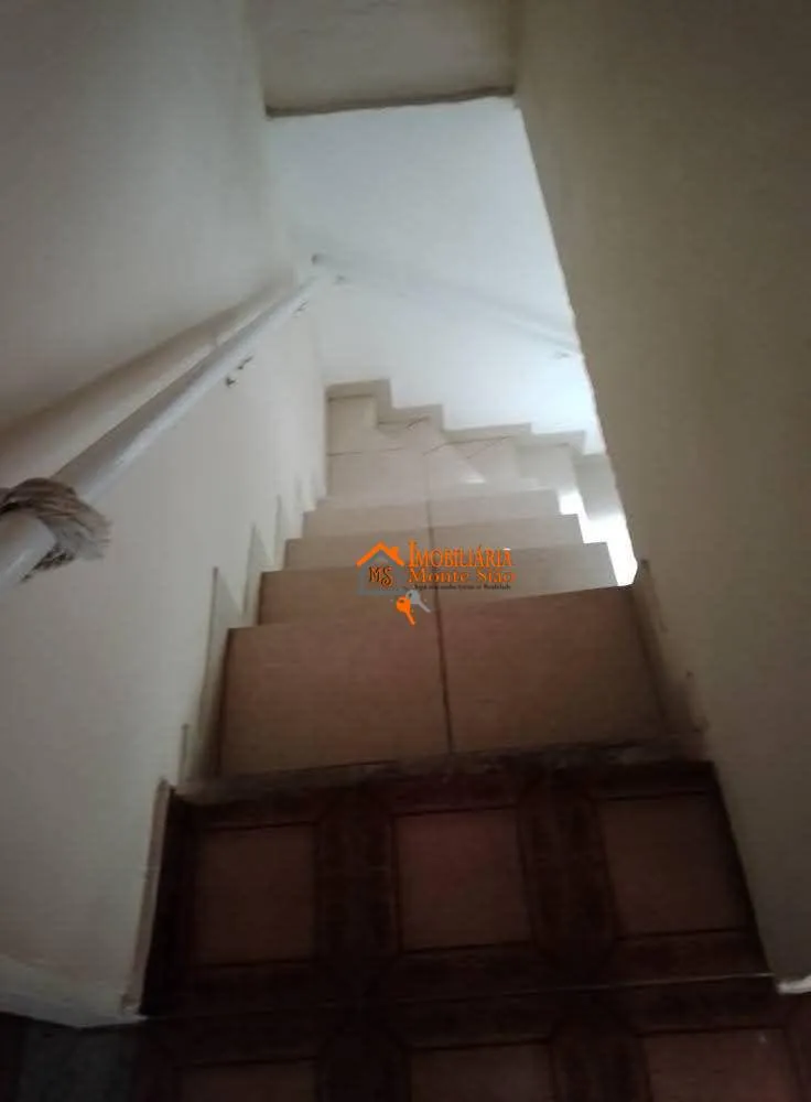 Imagem Sobrado com 3 dormitórios à venda, 210 m² por R$ 270.000 - Morros - Guarulhos/SP