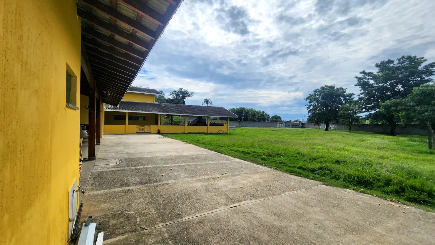 Foto do imóvel Chácara à venda 5 Quartos, 2 Suites, 5 Vagas, Moreira César, Pindamonhangaba - SP