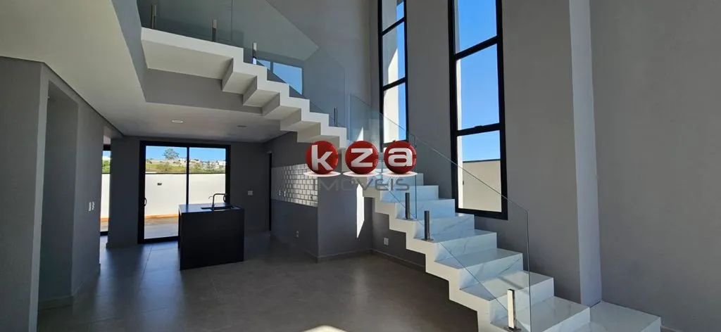 Imagem Belíssima casa a venda no condomínio Mont'Alcino em Valinhos-SP. 210 metros, 3 suítes, ampla sala, piscina, gourmet, 5 banheiros, 4 vagas,