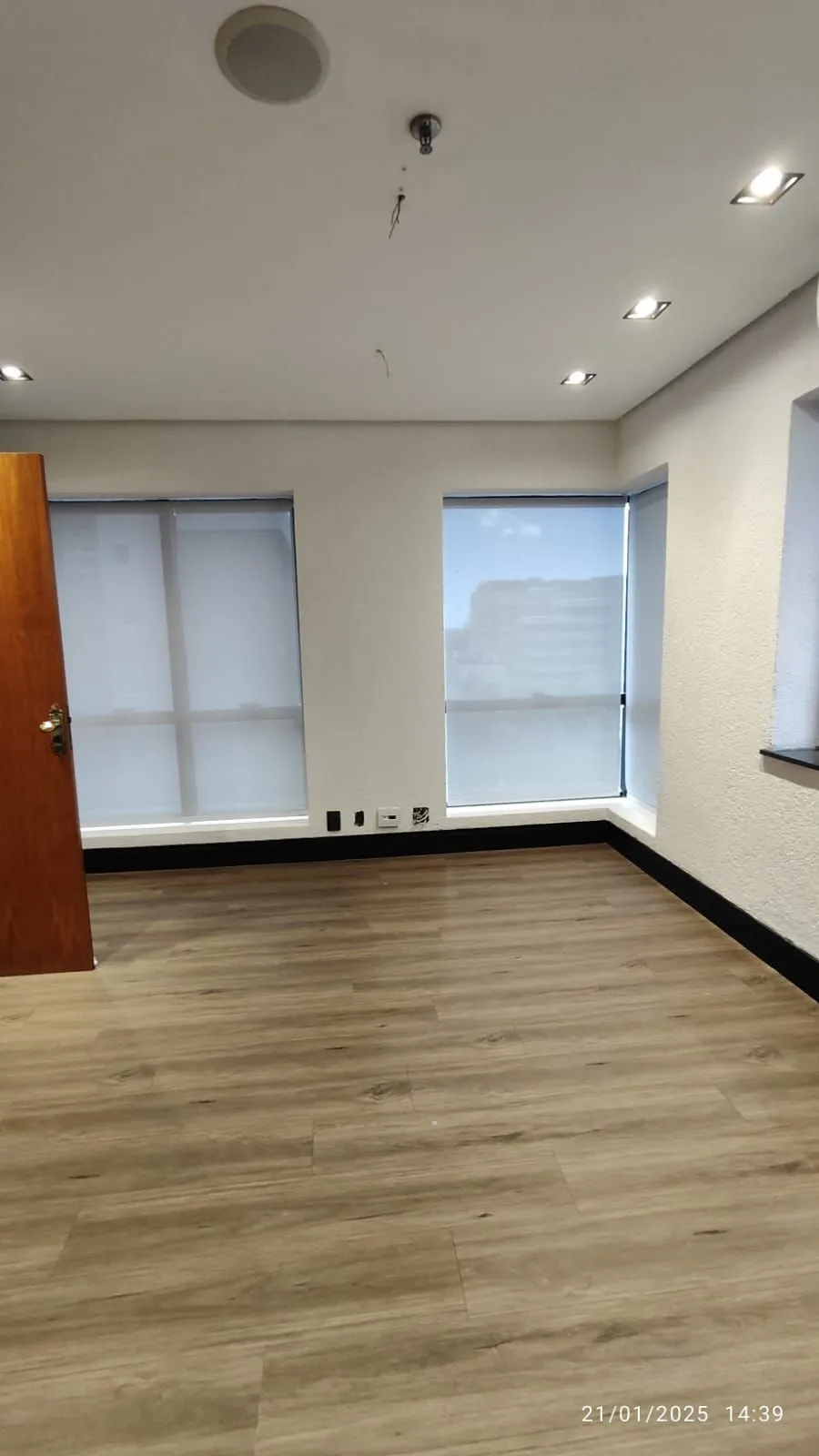 Imagem Duas salas comerciais unificadas -Bairro Menino Deus