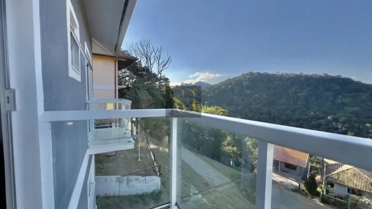 Imagem Casa para Venda em Teresópolis, Albuquerque, 4 dormitórios, 1 suíte, 3 banheiros, 2 vagas