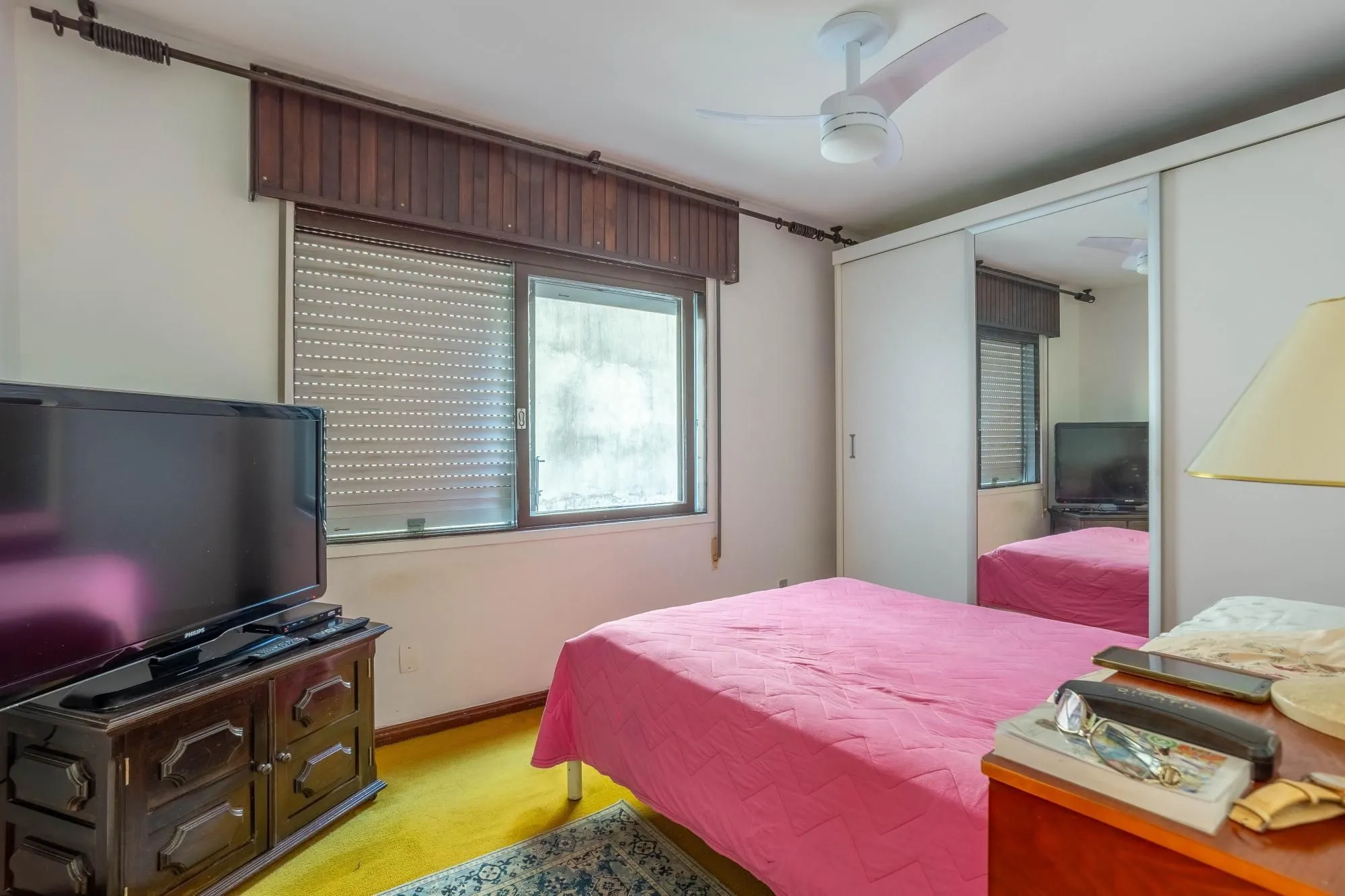 Imagem Apartamento de três quartos, suíte, dependência de empregada e 1 vaga de garagem