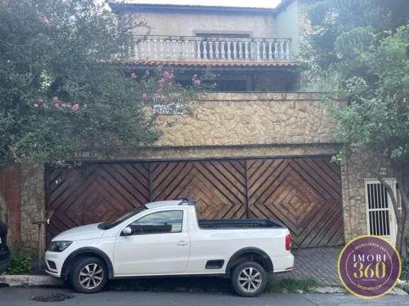 Imagem Sobrado com 03 quartos e suíte com 03 vagas no Jardim nossa Senhora do Carmo