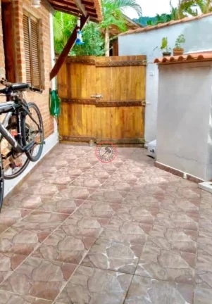 Imagem CASA TÉRREA MUITO ACONCHEGANTE DENTRO DE UM PEQUENO CONDOMÍNIO, COM PISCINA A VENDA EM BOISSUCANGA, COM 2 DORMITÓRIOS.