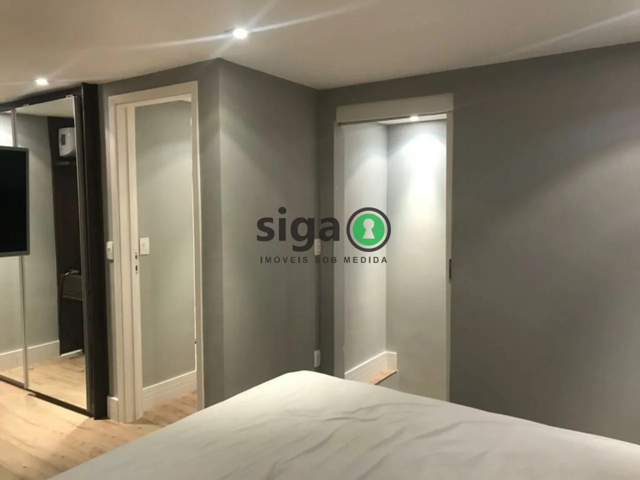 Imagem Duplex equipado e decorado com 100m2, 2 Suites , lavabo, cozinha planejada e 2 vagas