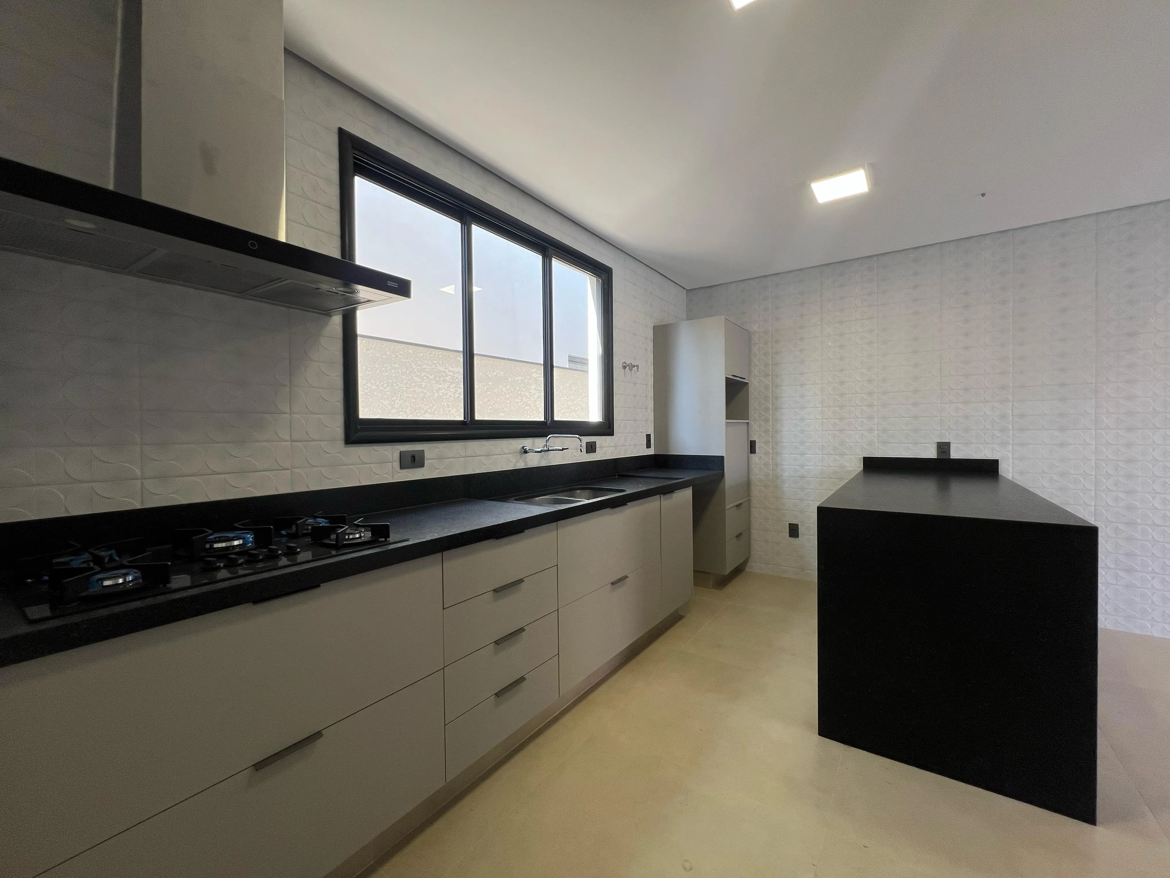 Imagem Exclusiva Casa Térrea com 4 Suítes e Piscina no Alphaville Nova Esplanada 3