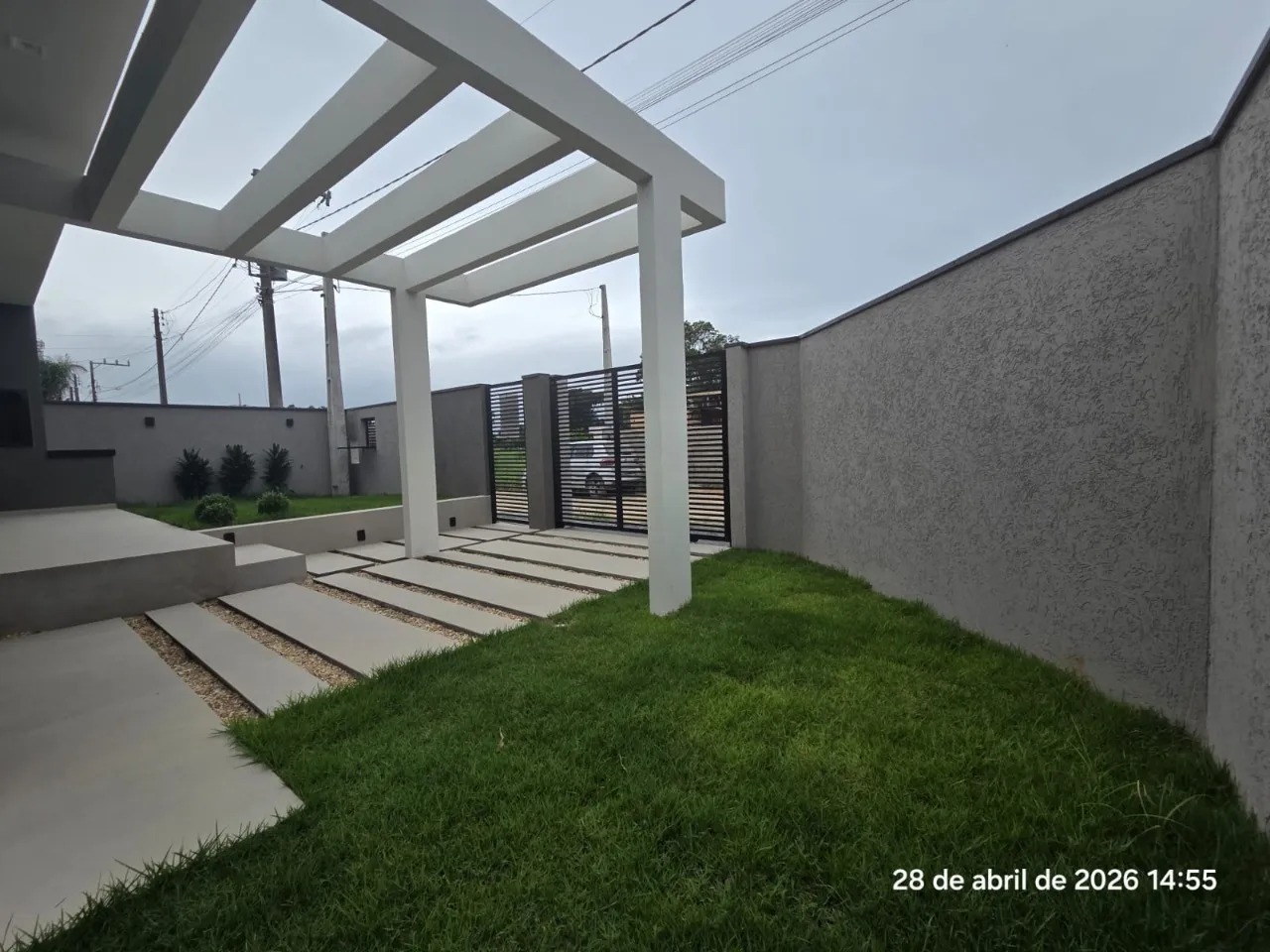 Imagem Casa de esquina em construção, com projeto moderno e excelente padrão de acabamento.
São 3 dormi...