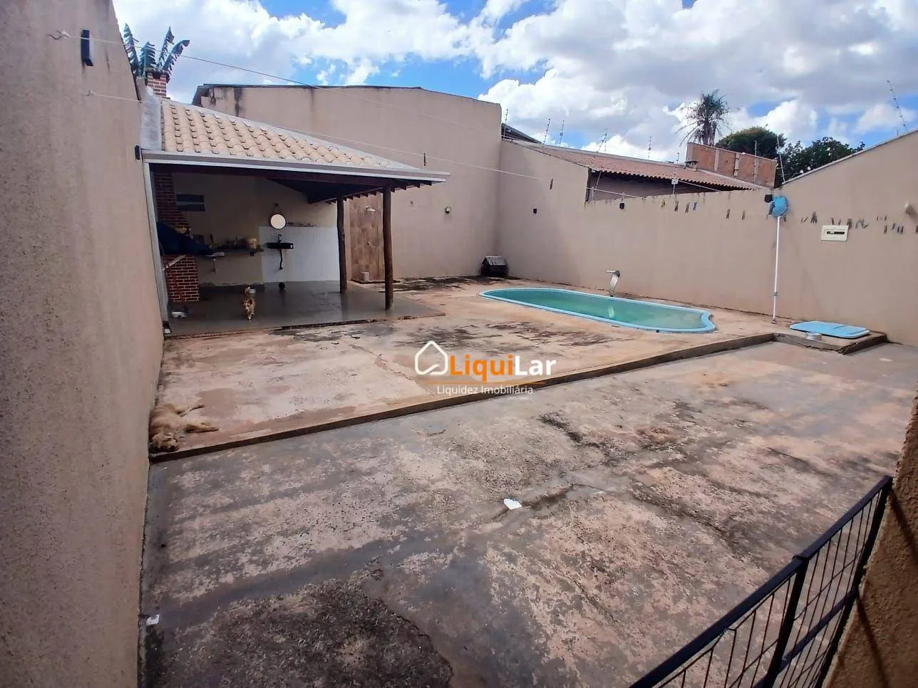 Imagem Casa de Porteira Fechada no Bairro Oiti