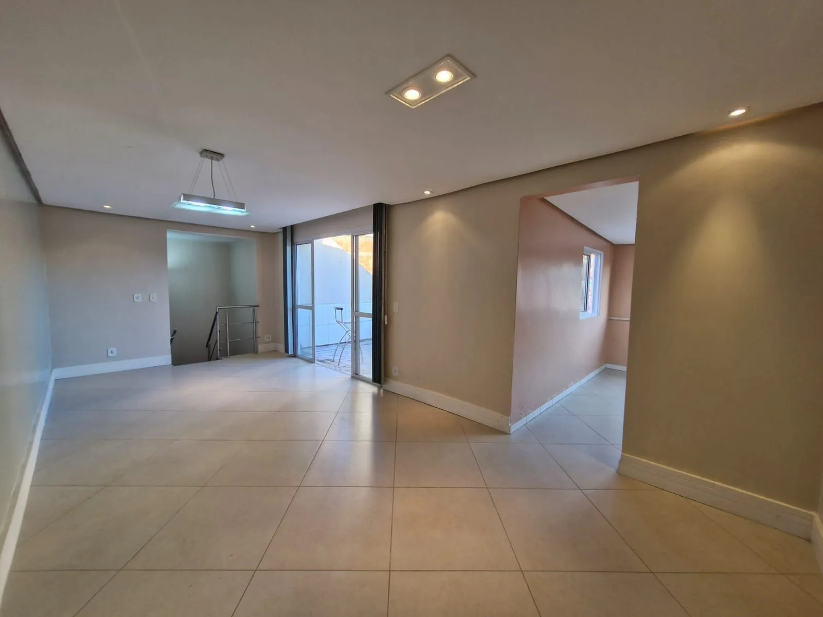 Imagem Cobertura com 123m², 2 dormitórios no Bairro Medianeira.