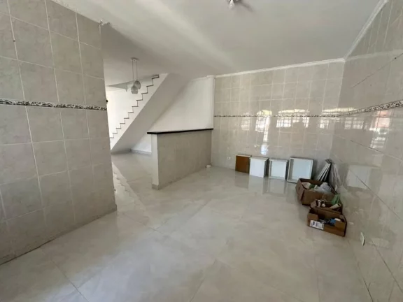 Imagem Sobrado com 3 dormitórios à venda, 236 m² por R$ 750.000,00 - Cidade Edson - Suzano/SP