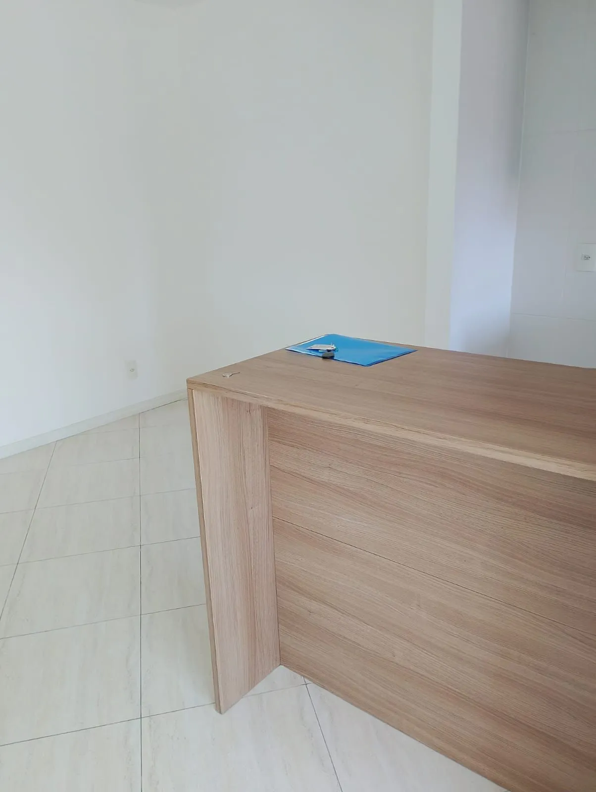 Imagem APARTAMENTO COM 01 DORMITÓRIO E GARAGEM