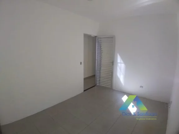 Imagem Lindo sobrado com excelente localização em bairro tranquilo de fácil acesso a comercios e principais avenidas com excelente valor !