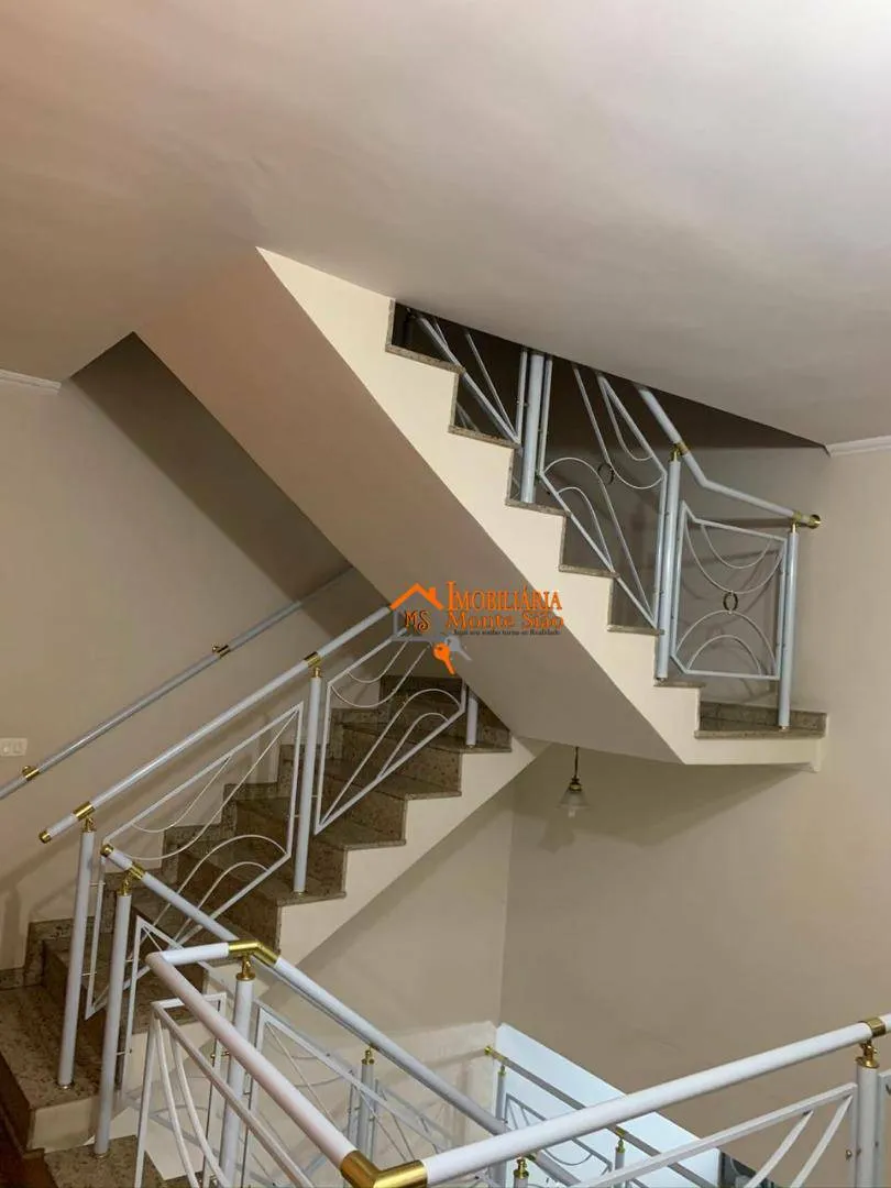 Imagem Sobrado com 4 dormitórios à venda por R$ 2.200.000,00 - Parque Renato Maia - Guarulhos/SP