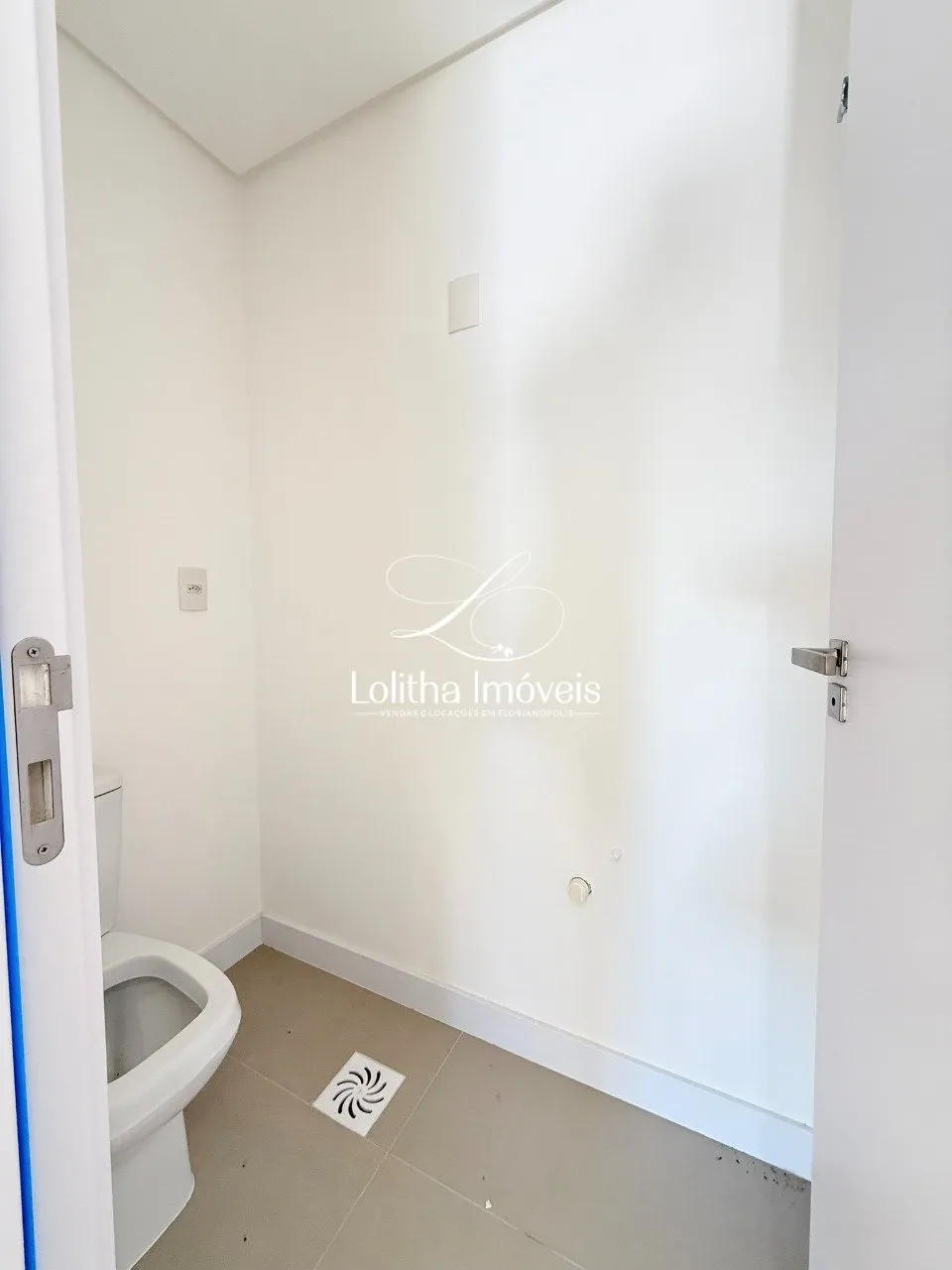 Imagem APARTAMENTO À VENDA COM 2 SUÍTES NA AGRONÔMICA, EM FLORIANÓPOLIS/SC