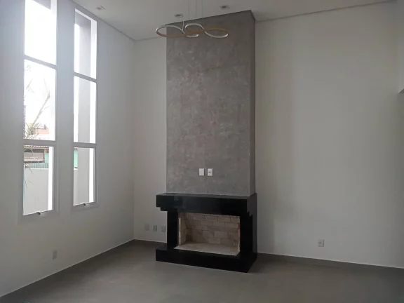 Imagem EXCELENTE IMÓVEL, Casa térrea 95m², três dormitórios, suíte, Cond. Fechado