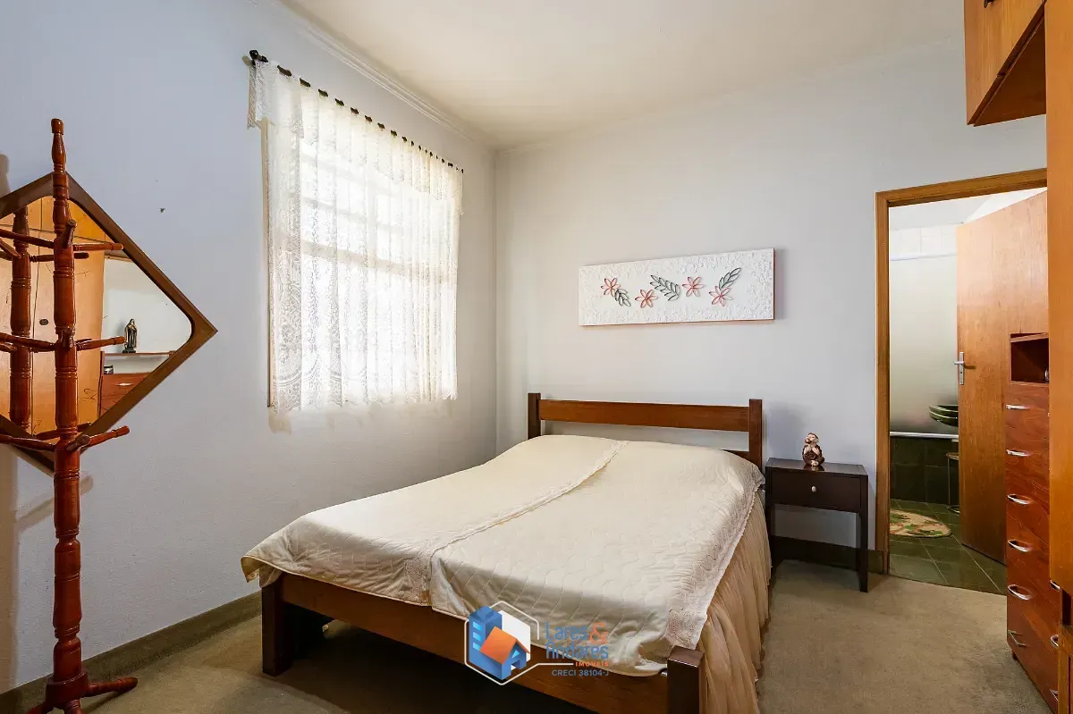 Imagem Casa para venda em Moema com 3 quartos, sendo 1 suíte, 100m²