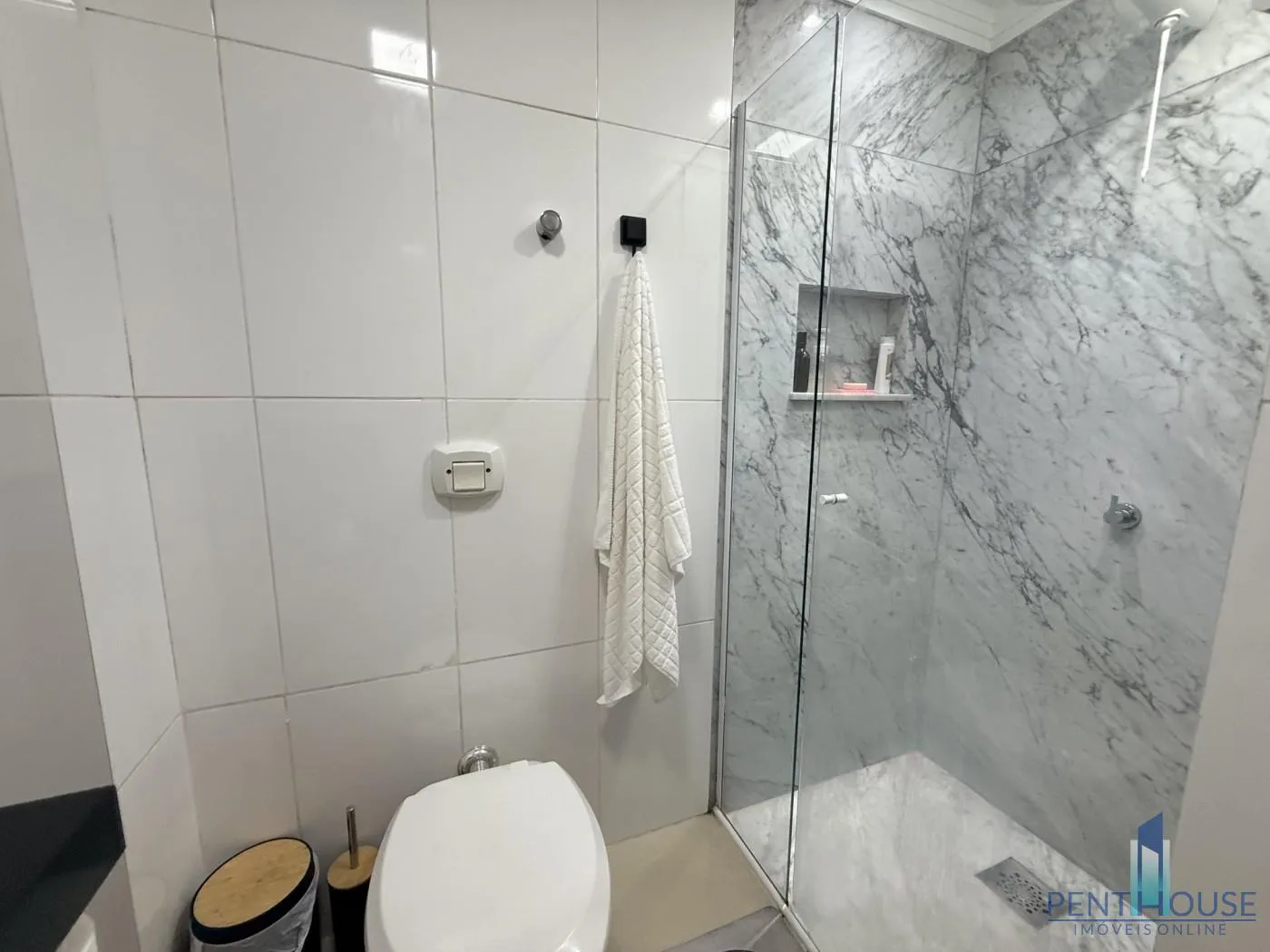 Imagem Apartamento Zona Central para Venda em Balneário Camboriú, CENTRO, 2 dormitórios, 1 banheiro, 1 vaga