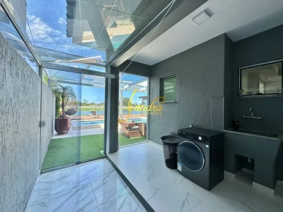 Imagem Sobrado Beira da Marina, mobiliado e decorado com 04 suítes