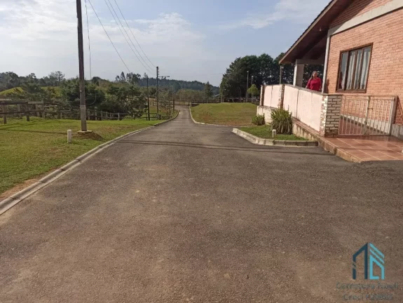 Imagem Sítio/Haras com 52,00 área e 3.000m² área construída, Barracões, 6 casas de funcionários, 29 cocheiras, em Tijucas do Sul - PR