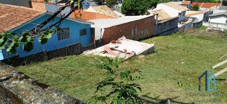 Imagem Terreno 605 m² pode construir Habitação Coletiva com 4 pav. 5 sobrados/casas no Xaxim em Curitiba PR