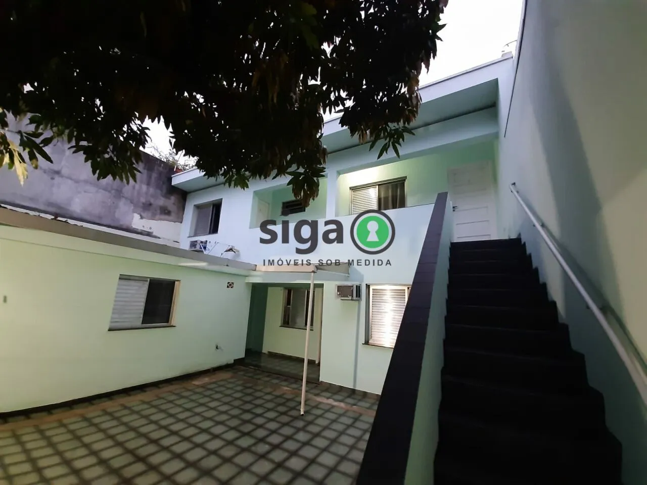 Imagem Sobrado Residencial - 276m², 8 quartos (4 Suítes) e 2 Vagas de em Campo Belo!!!!