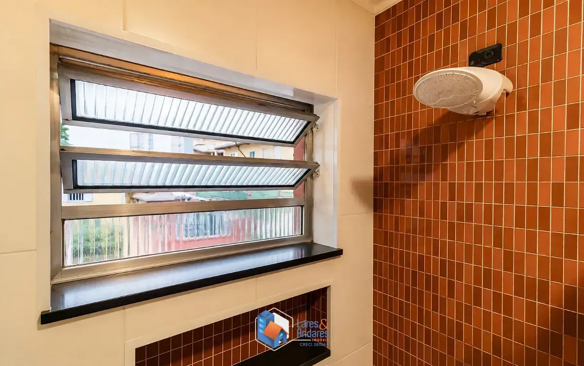 Imagem Sobrado para venda em Vila Guarani (Z Sul) com 4 quartos, sendo 1 suíte, 415m²