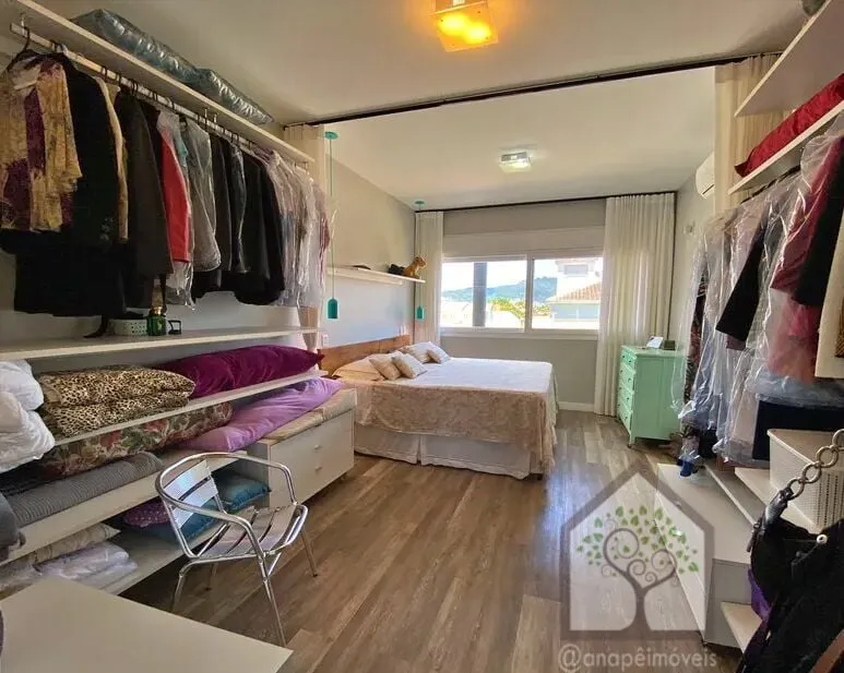 Imagem Linda Casa à Venda no Bairro Itacorubi - Florianópolis-SC