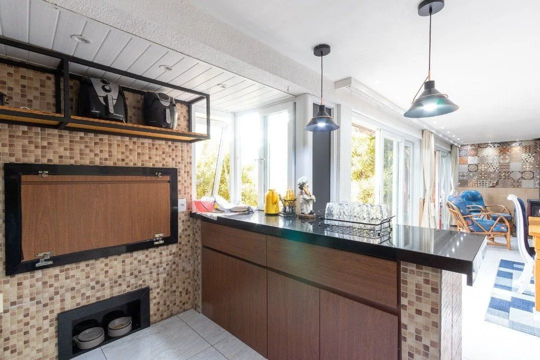 Imagem Casa para Venda - 342m², 3 dormitórios, sendo 2 suites, 2 vagas - Espírito Santo