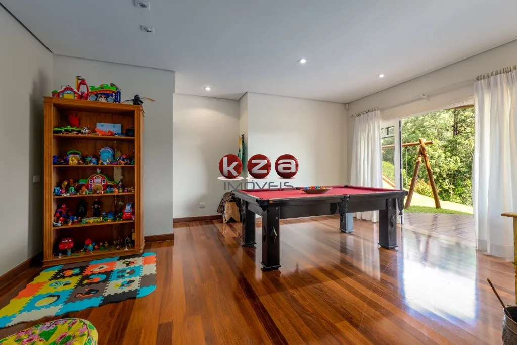 Imagem Luxuosa casa de 5 suítes em condomínio fechado - Campos do Jordão-SP - Condomínio Recanto do Sol - 900m² - 4 vagas