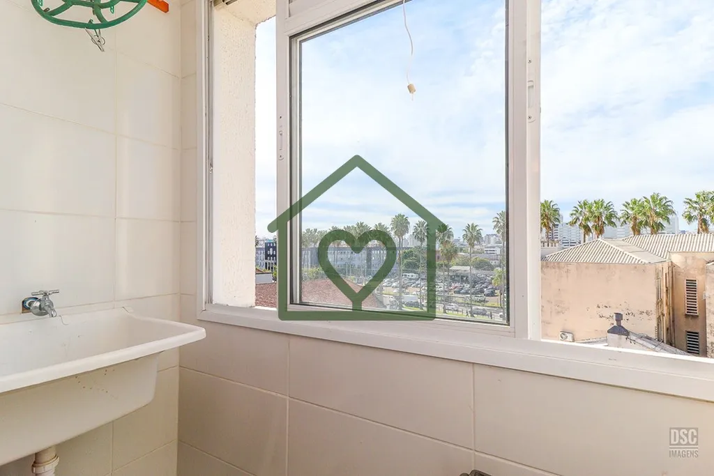 Imagem Ótimo apartamento no bairro Santana, em Porto Alegre, com 69m² de área privativa, com dois dormit...