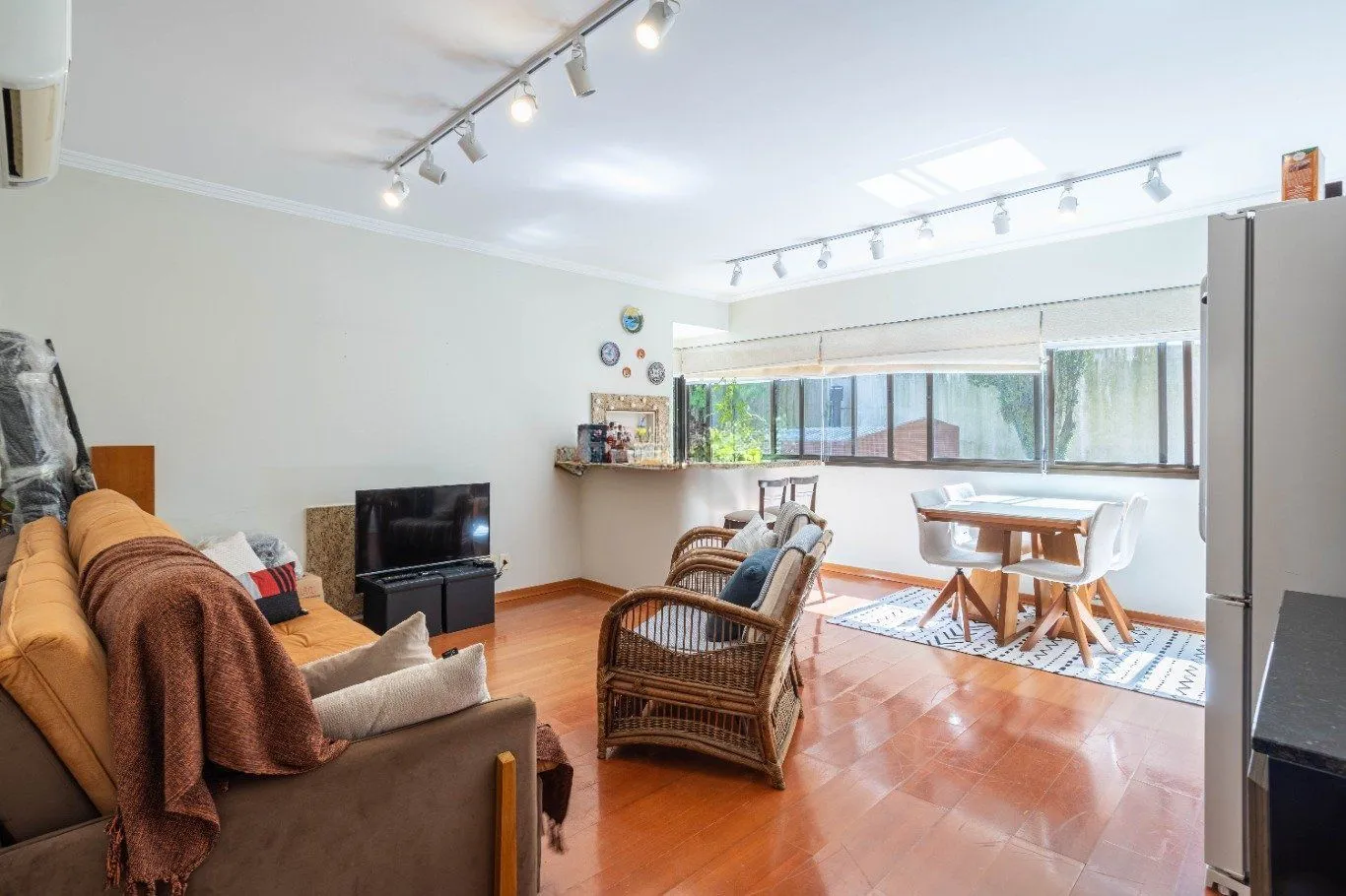 Imagem Apartamento de 3 quartos e 93m² à venda em Rio Branco, Porto Alegre.
